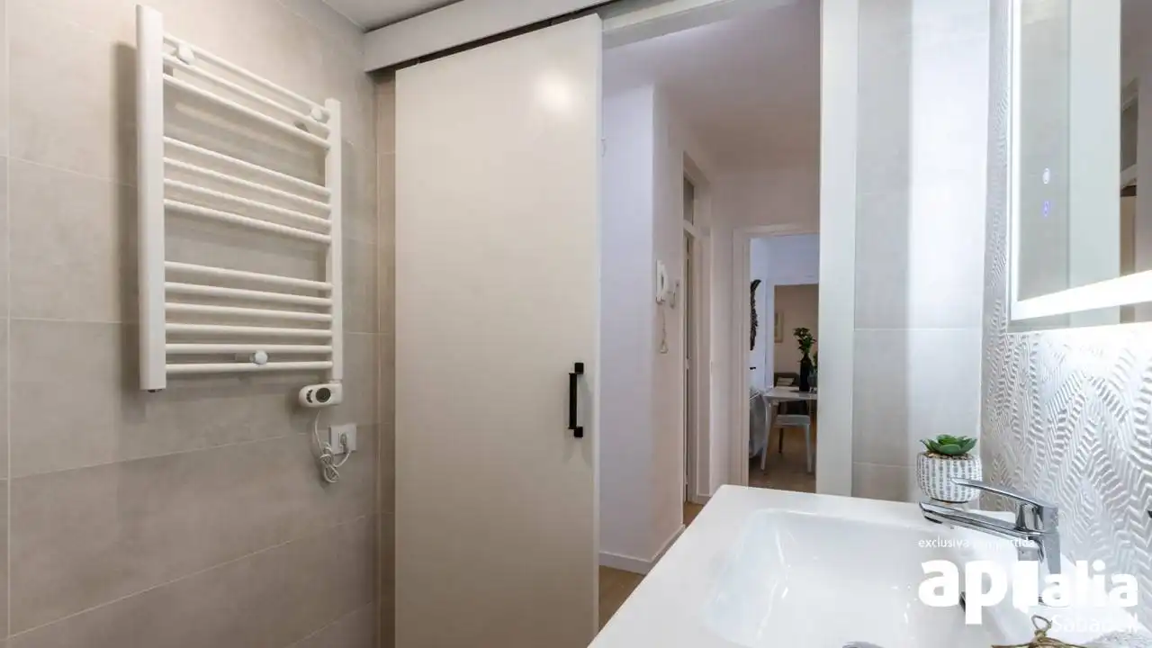 Baño de Piso en venta en Sabadell con Calefacción y Parquet
