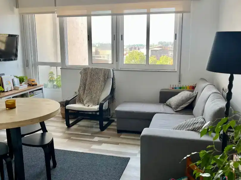 Wohnzimmer von Wohnungen zur Miete in Arzúa mit Parkett, Möbliert und Balkon
