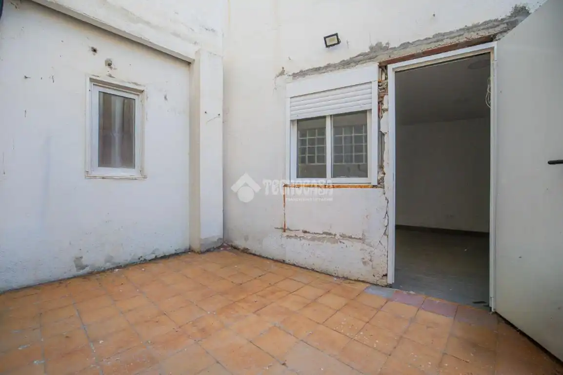 Außenansicht von Wohnung zum Verkauf in Terrassa mit Terrasse