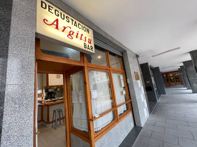 Local comercial en Venta en Julio Urquijo Kalea en San Pedro de Deusto - La Ribera
