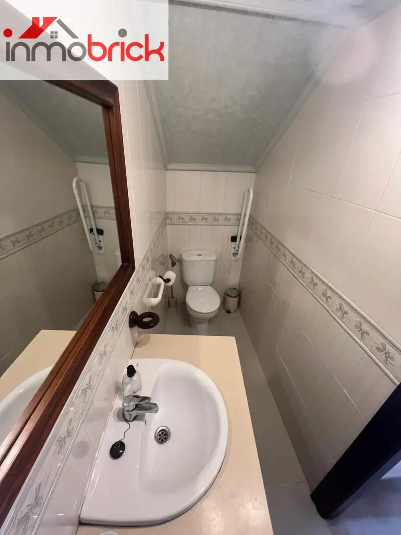 Baño de Casa o chalet en venta en Lucena con Calefacción, Terraza y Piscina