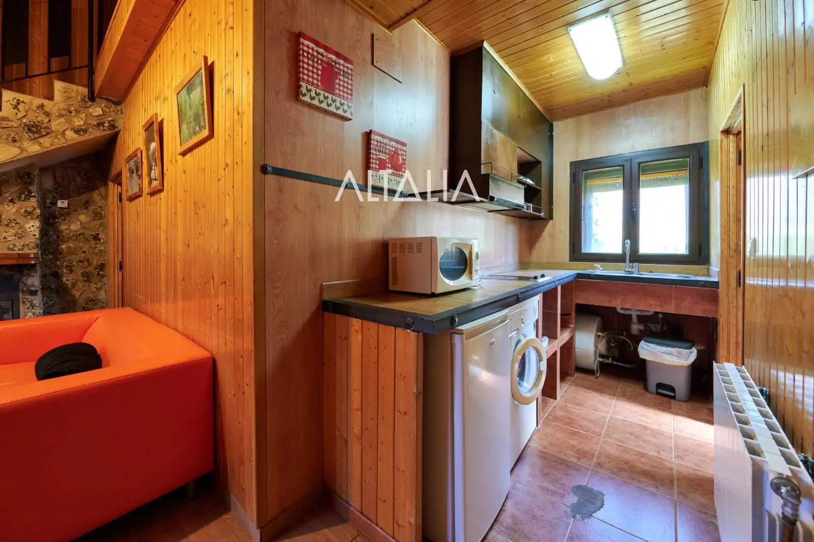 Kitchen of Buildings for sale in Las Majadas  