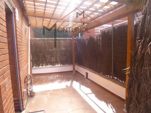 Terrassa de Casa adosada en venda en Sant Joan Despí amb Aire condicionat, Calefacció i Jardí privat