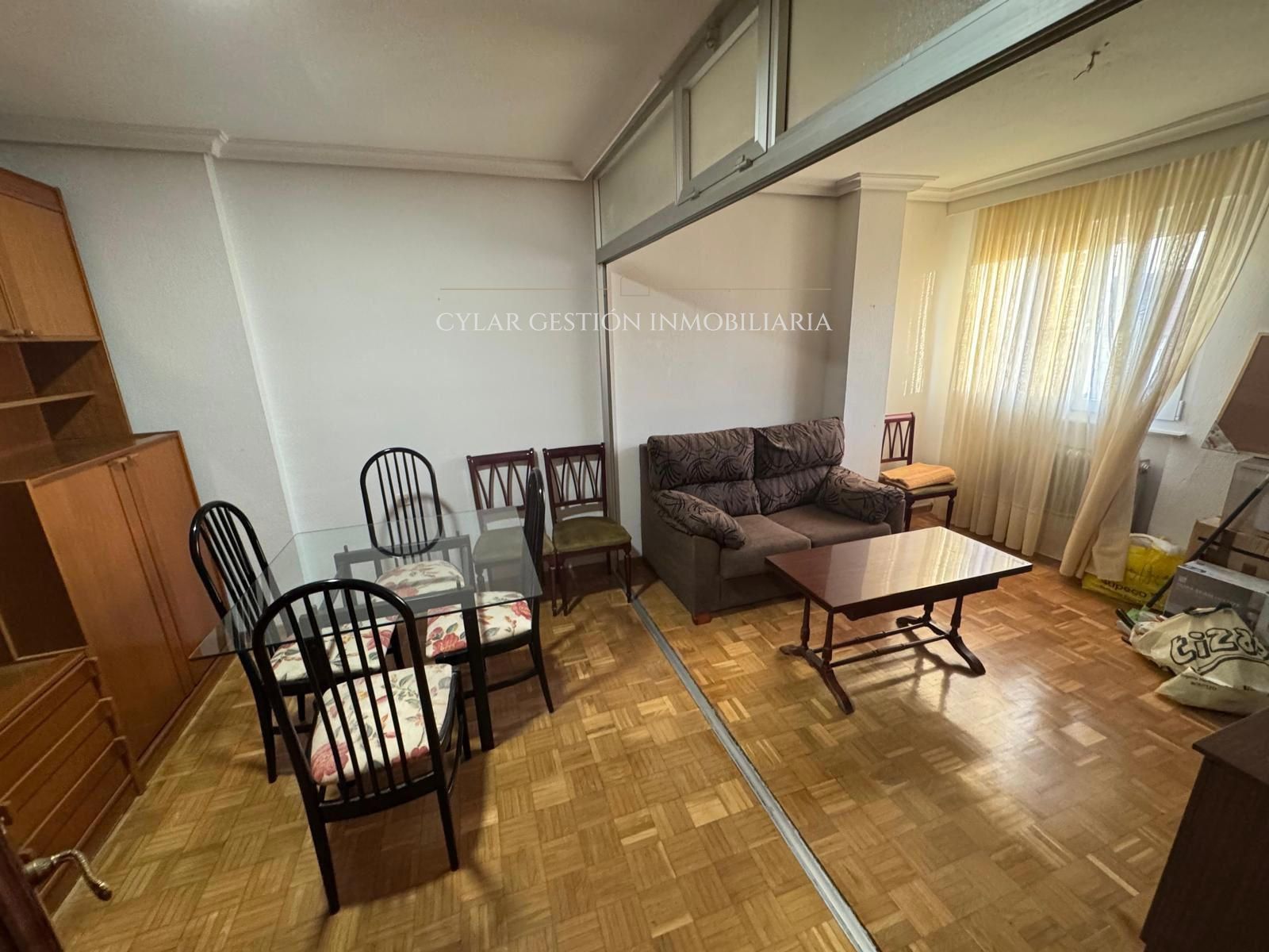 Living room of Flat for rent in Salamanca Capital  with Heating, Terrace and Furnished