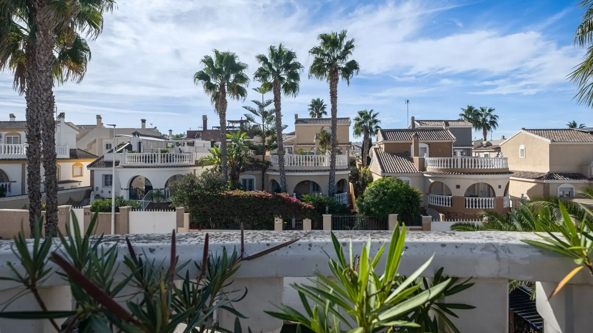 Vista exterior de Casa o chalet en venta en Santa Pola con Jardín privado, Terraza y Trastero