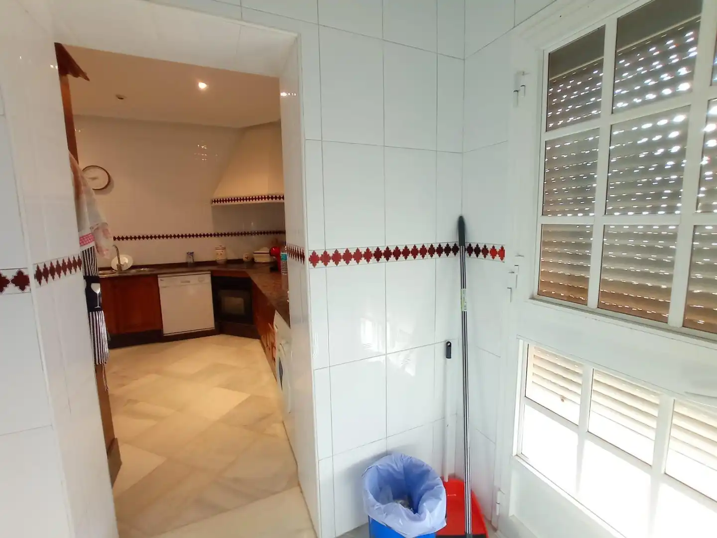 Cocina de Casa o chalet en venta en Chiclana de la Frontera con Aire acondicionado, Calefacción y Jardín privado