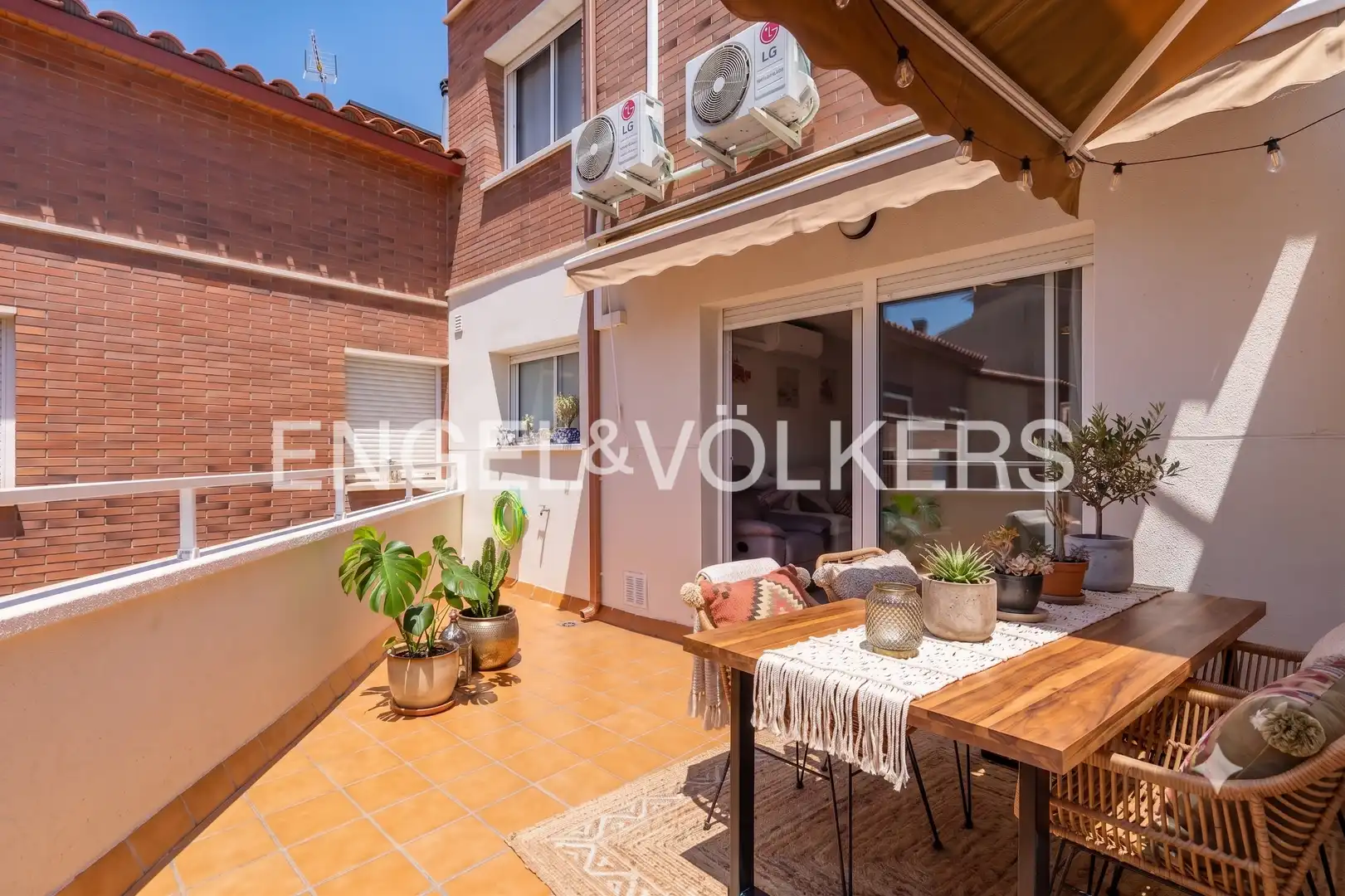 Terrace of Detached homes for sale in Rubí  with Air Conditioner, Heating and Parquet flooring
