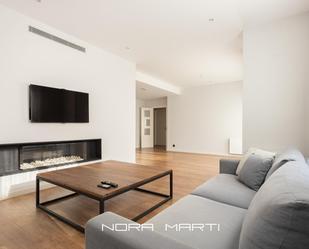 Living room of Flat to rent in  Barcelona Capital  with Air Conditioner, Heating and Terrace