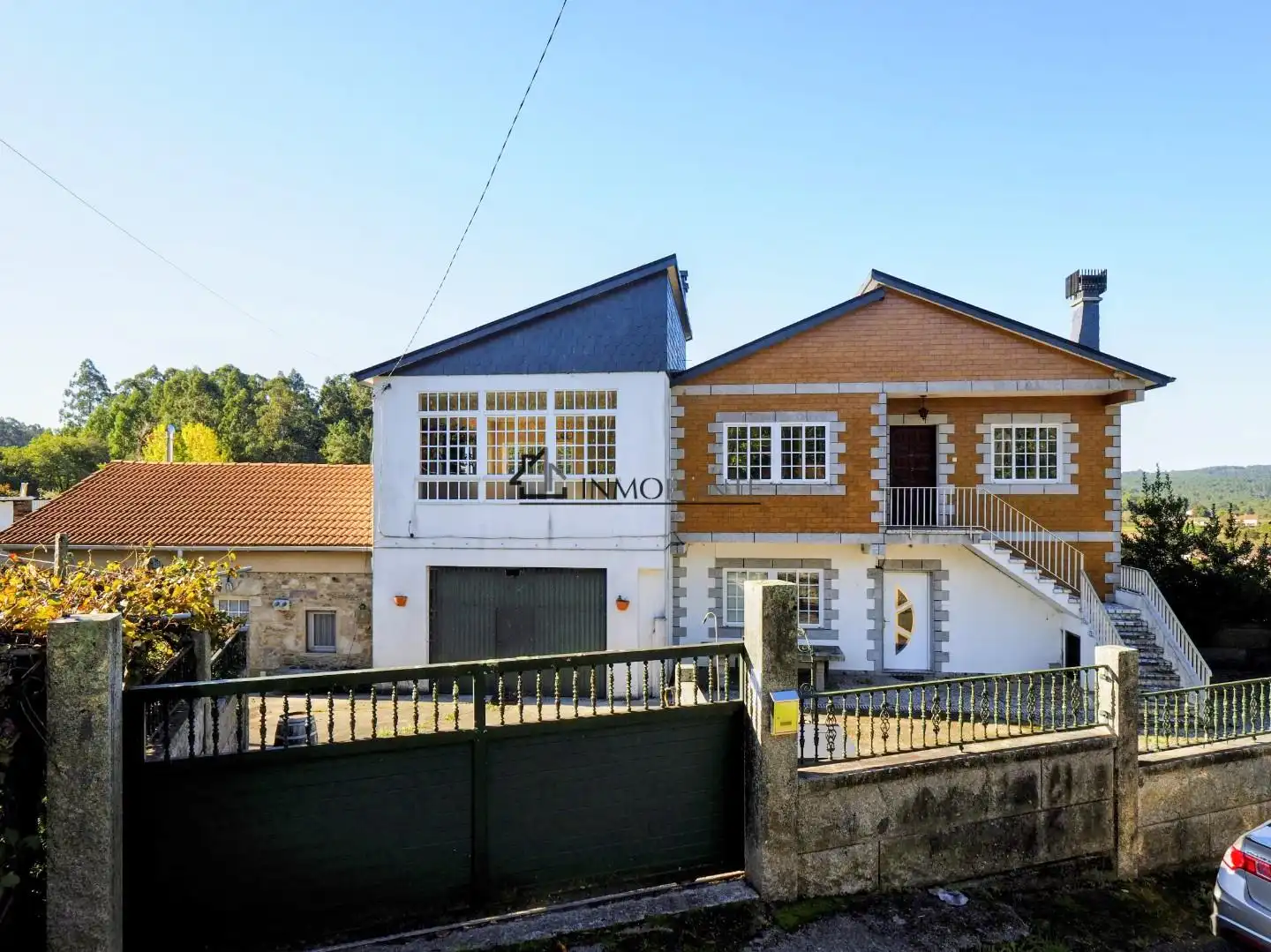 Vista exterior de Casa o xalet en venda en Moraña amb Jardí privat