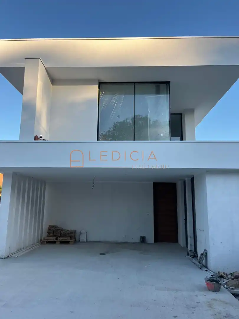 Terraza de Casa o chalet en venta en Vigo  con Calefacción, Jardín privado y Parquet
