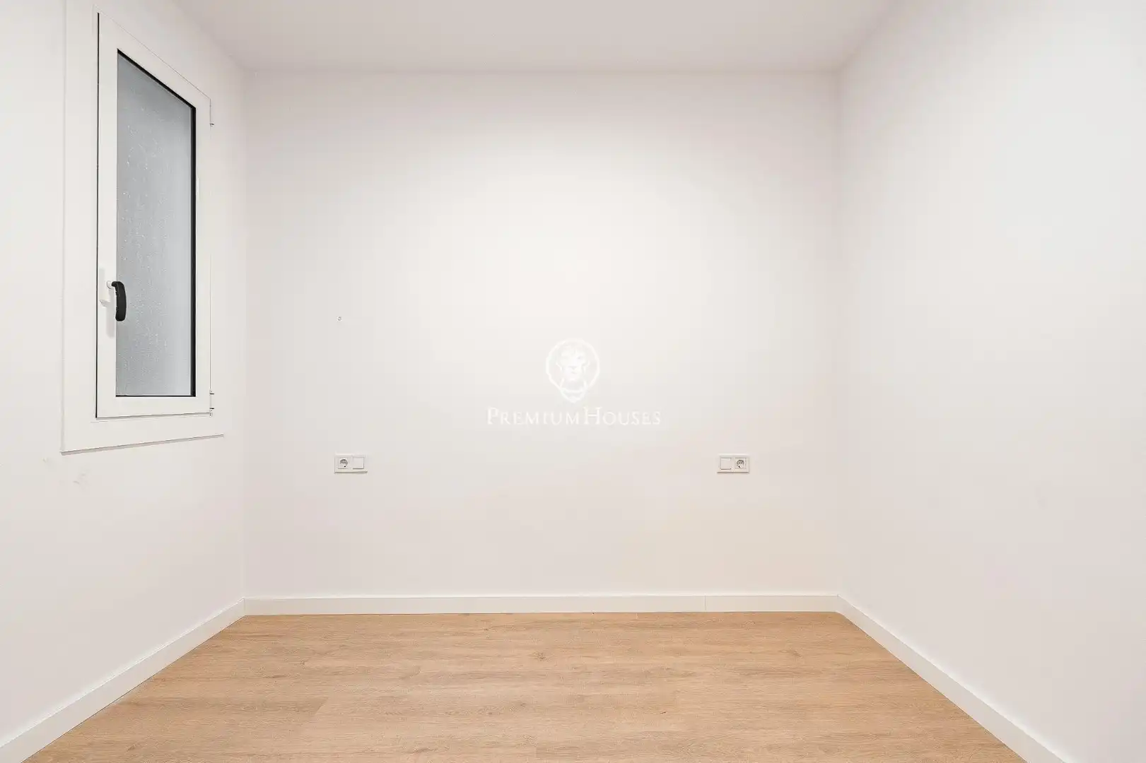 Apartments for sale in Barcelona  with Parquet flooring