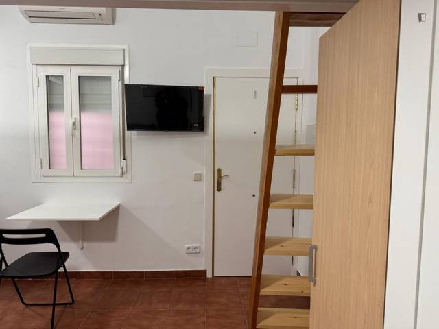 Estudio en Alquiler en Embajadores - Lavapiés