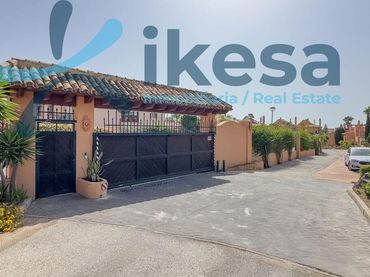 Adossat amb balcó en venda a Riviera del Sol