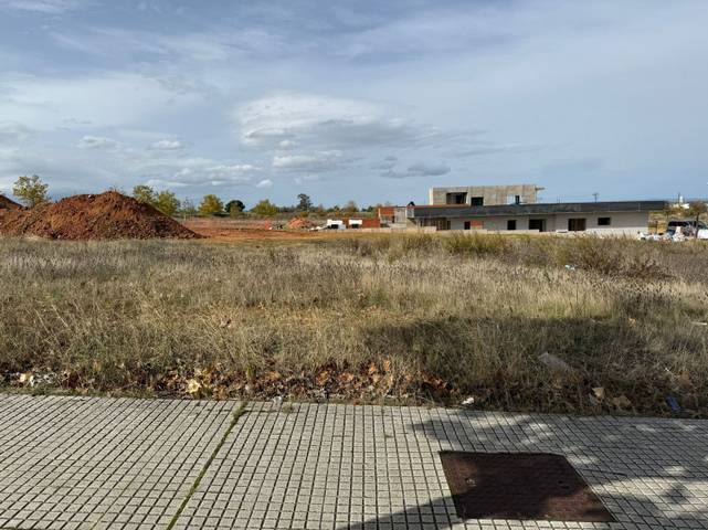 Terreno residencial en Venta en Juan Carlos Rodríguez Ibarra en Oeste