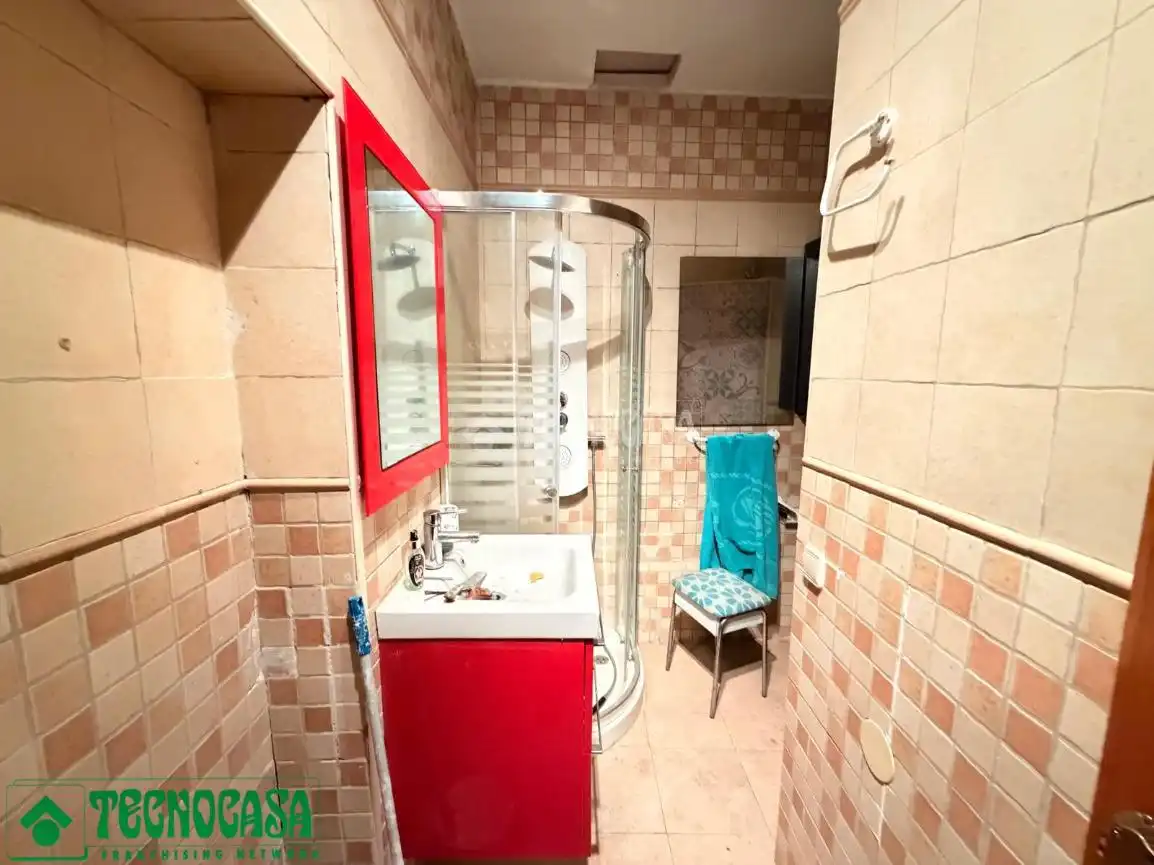 Badezimmer von Gebäude zum Verkauf in Toledo
