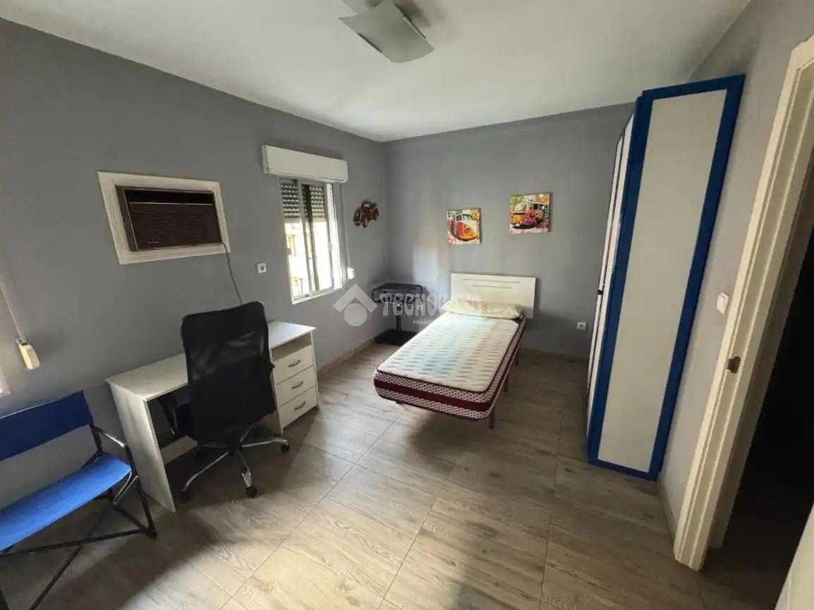 Bedroom of Flat for sale in Sevilla  with Air Conditioner