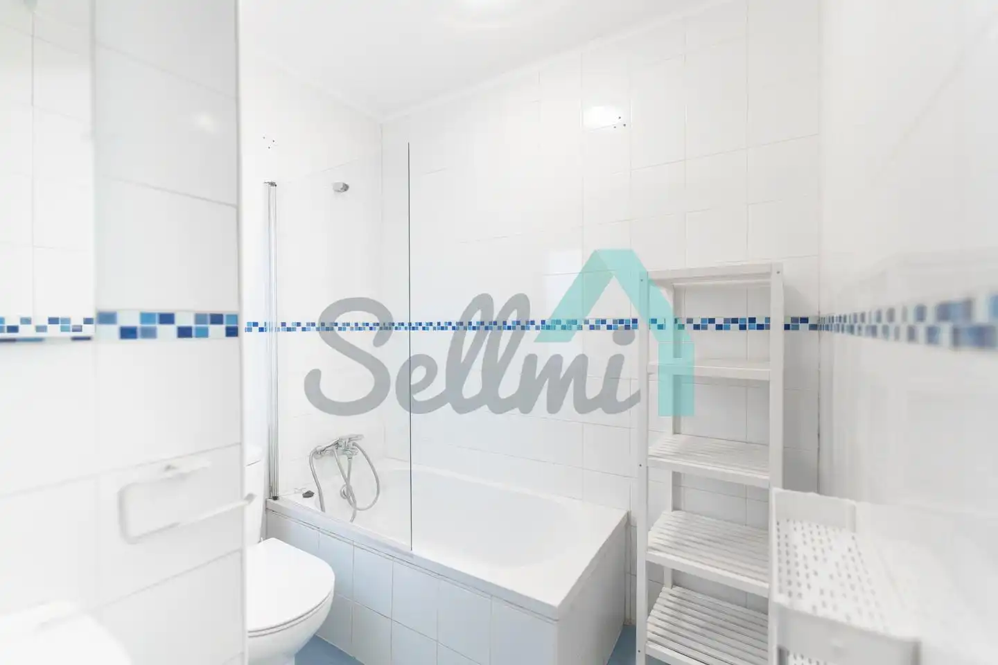 Bathroom of Flat for rent in Oviedo   with Heating, Parquet flooring and Furnished