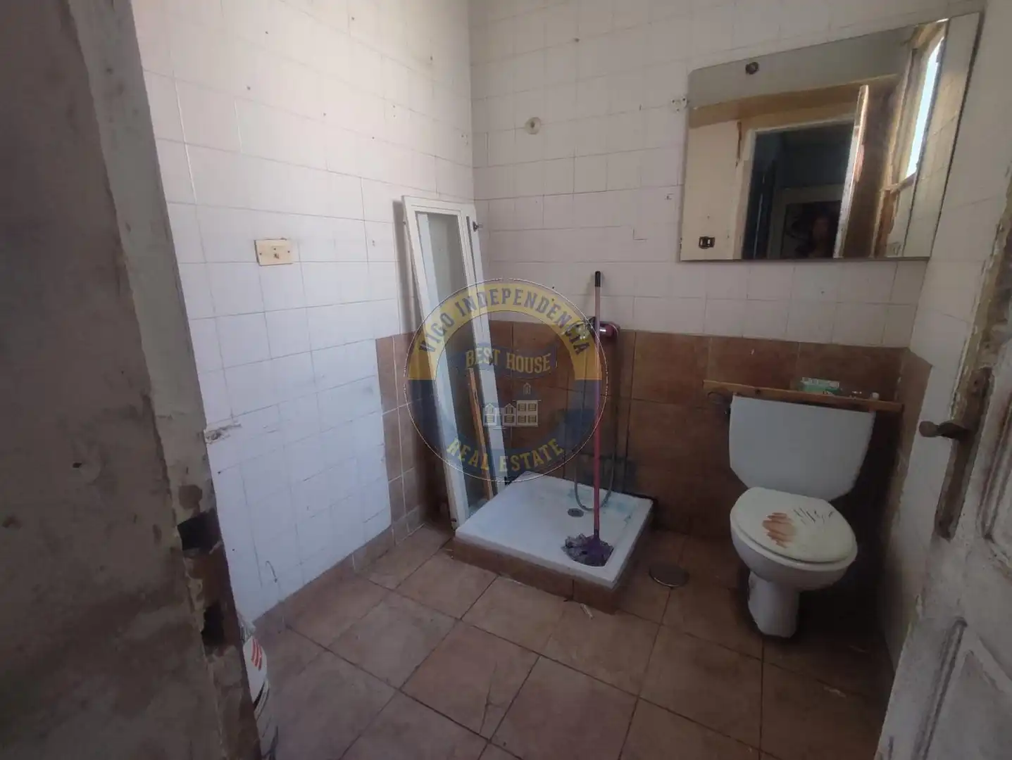 Bathroom of Flat for sale in Vigo 