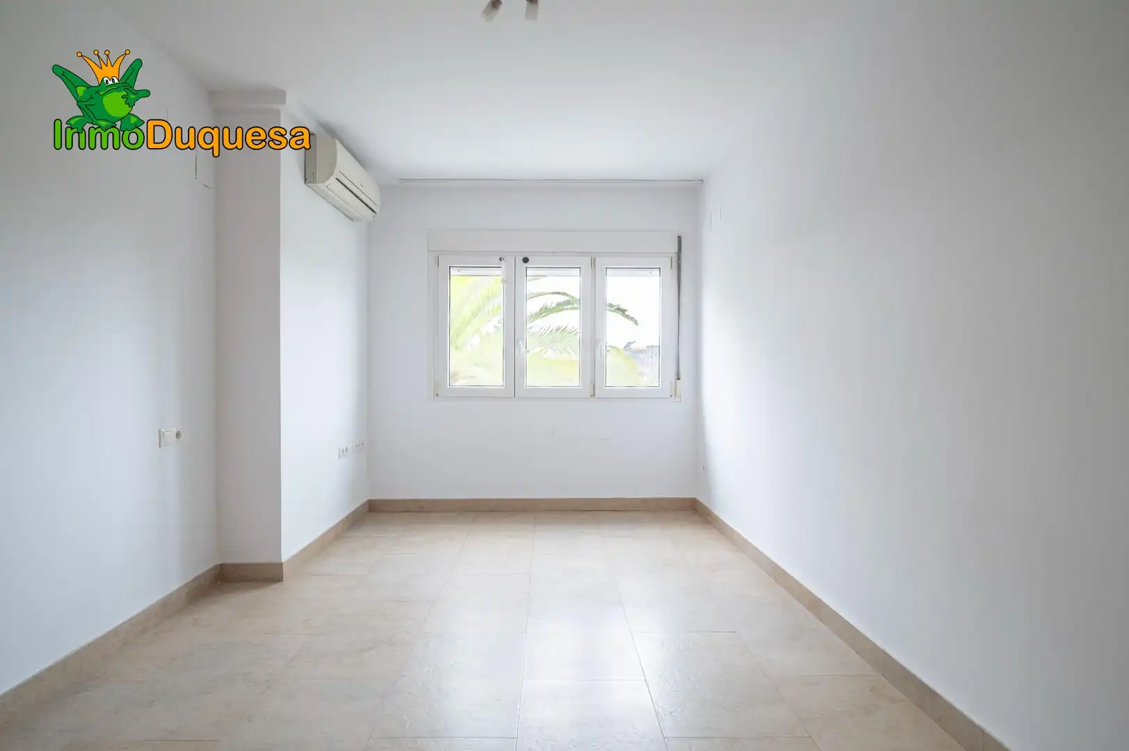 Bedroom of Flat for sale in Granada  with Air Conditioner and Heating
