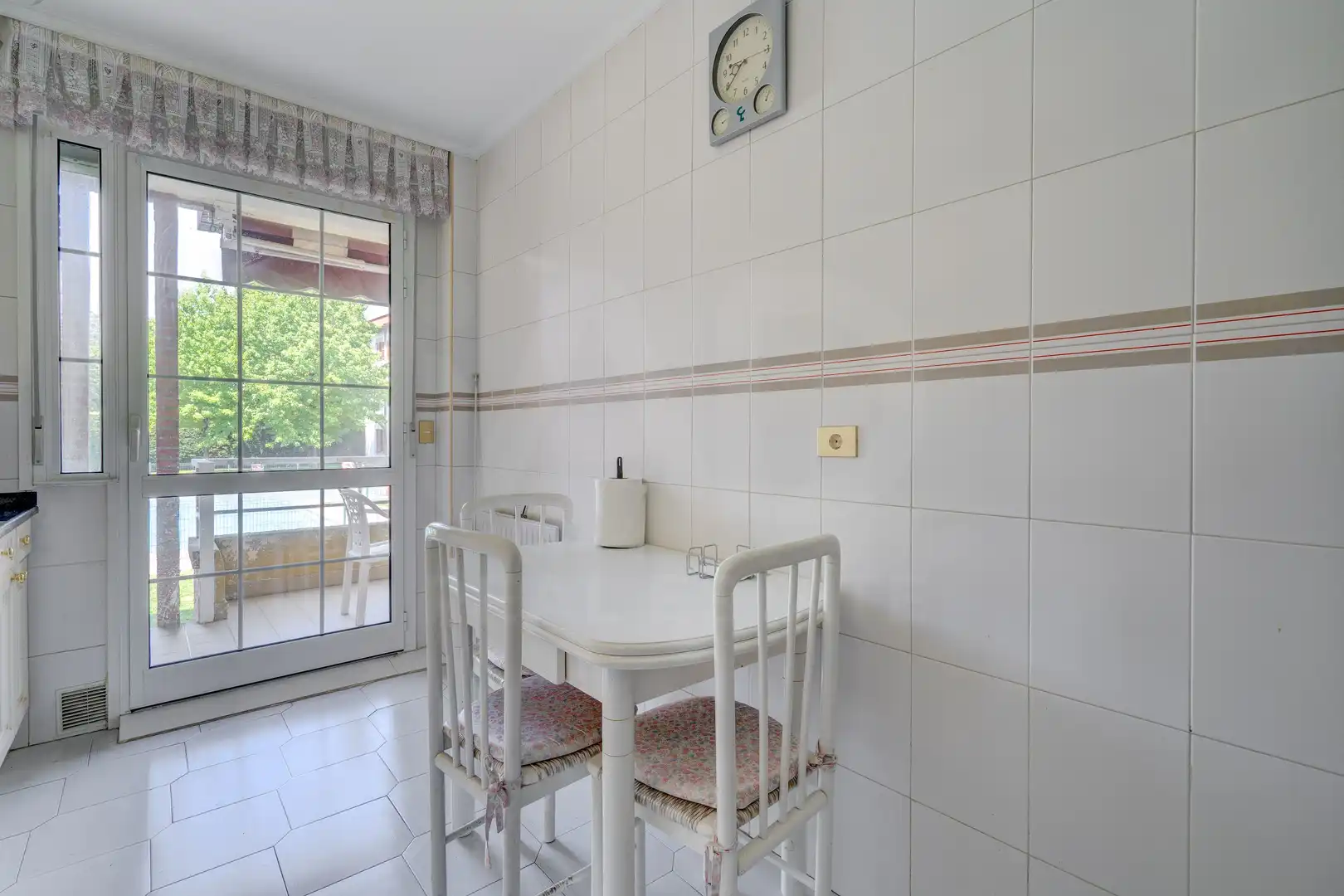 Kitchen of Duplexes for sale in Castro-Urdiales  with Terrace and Swimming Pool