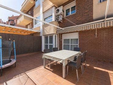 Maisonette mit Pool zum Verkauf in Calle Copenhague
