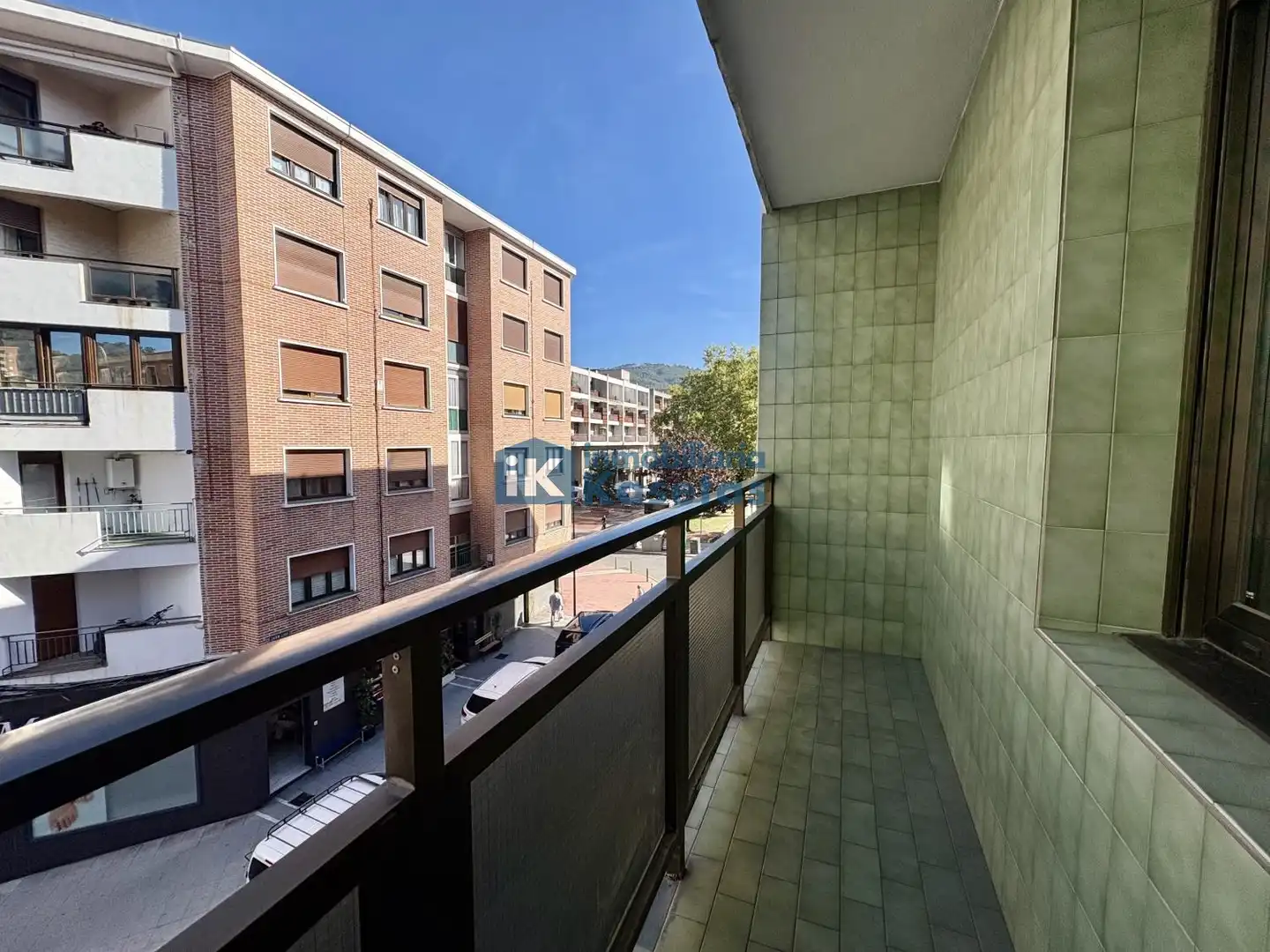 Flat with lift for sale in Centro - Ariz - Uribarri