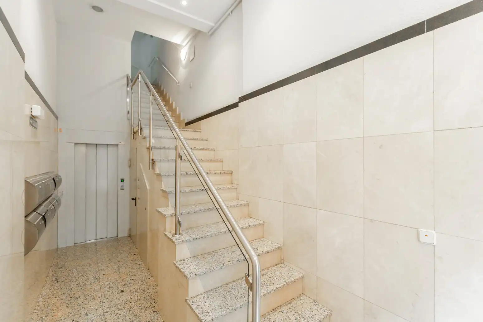 Piso en venta en  Pamplona / Iruña con Parquet y Balcón