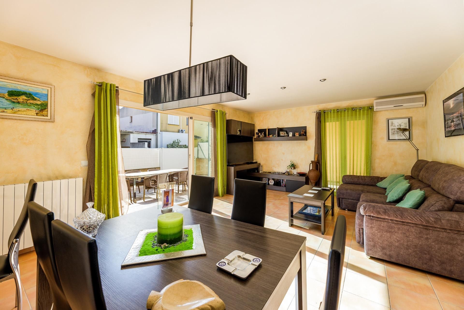 Living room of Single-family semi-detached for sale in Marratxí  with Air Conditioner, Heating and Terrace