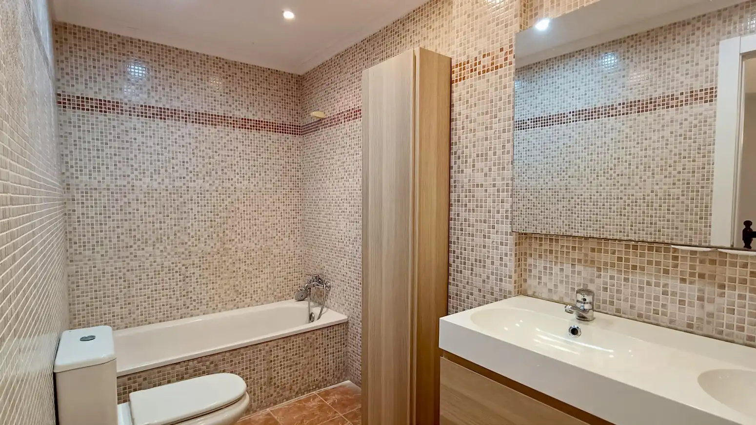Bathroom of Flat for sale in El Astillero    with Heating, Parquet flooring and Terrace
