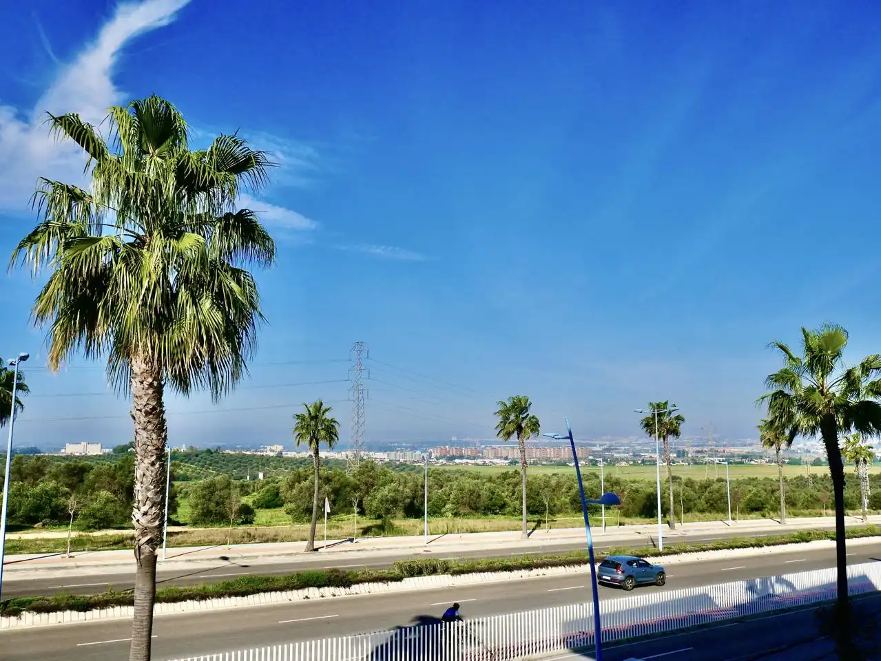 Flat for rent in Ángel Ojeda Avilés, Entrenúcleos