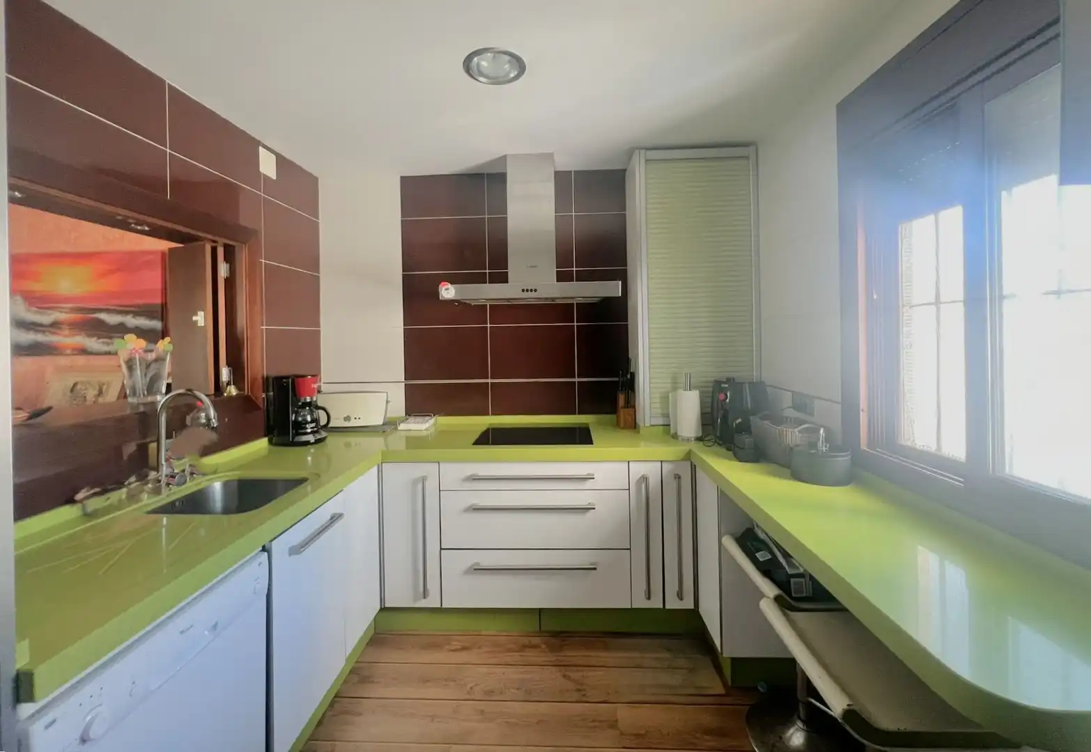 Cuina de Dúplex en venda en Isla Cristina amb Aire condicionat, Terrassa i Traster