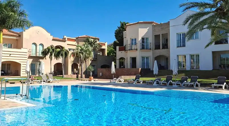Piscina de Apartament en venda en Dénia amb Aire condicionat, Calefacció i Terrassa