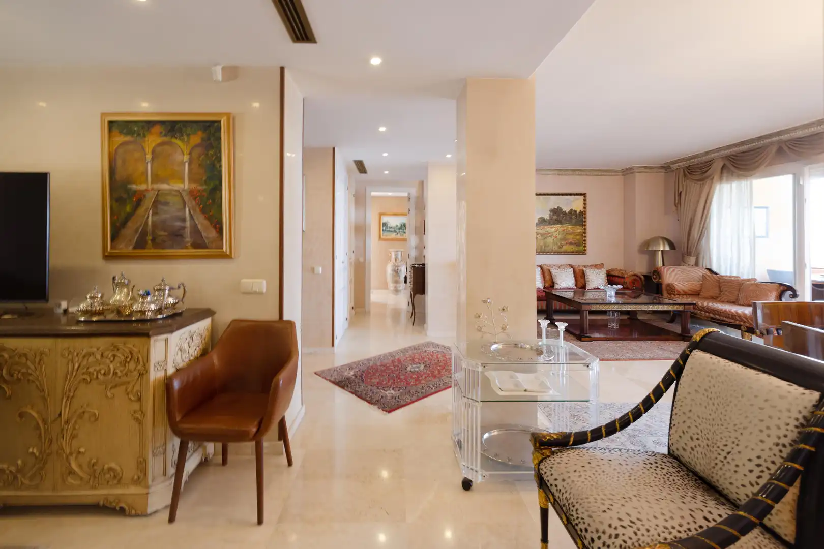 Wohnzimmer von Dachboden zum Verkauf in Marbella mit Klimaanlage, Heizung und Terrasse
