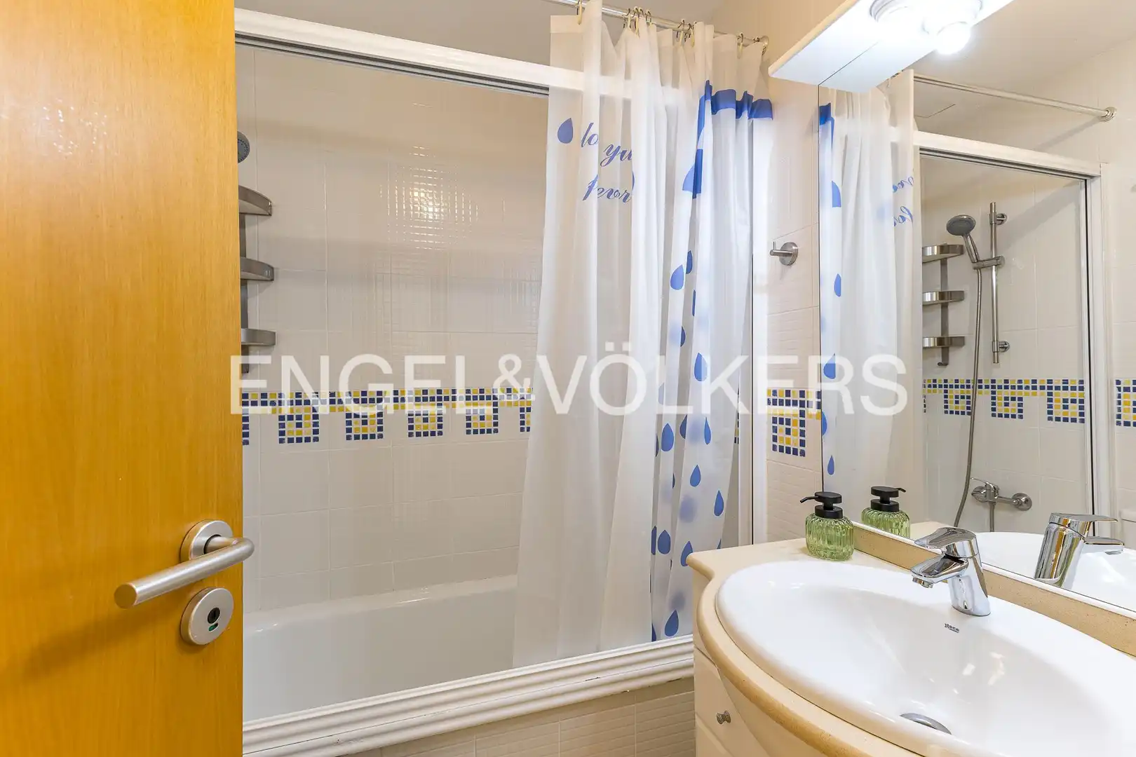 Baño de Casa o chalet en venta en Calafell con Aire acondicionado, Calefacción y Jardín privado