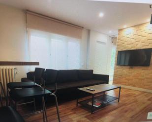 Sala d'estar de Apartament de lloguer en  Madrid Capital