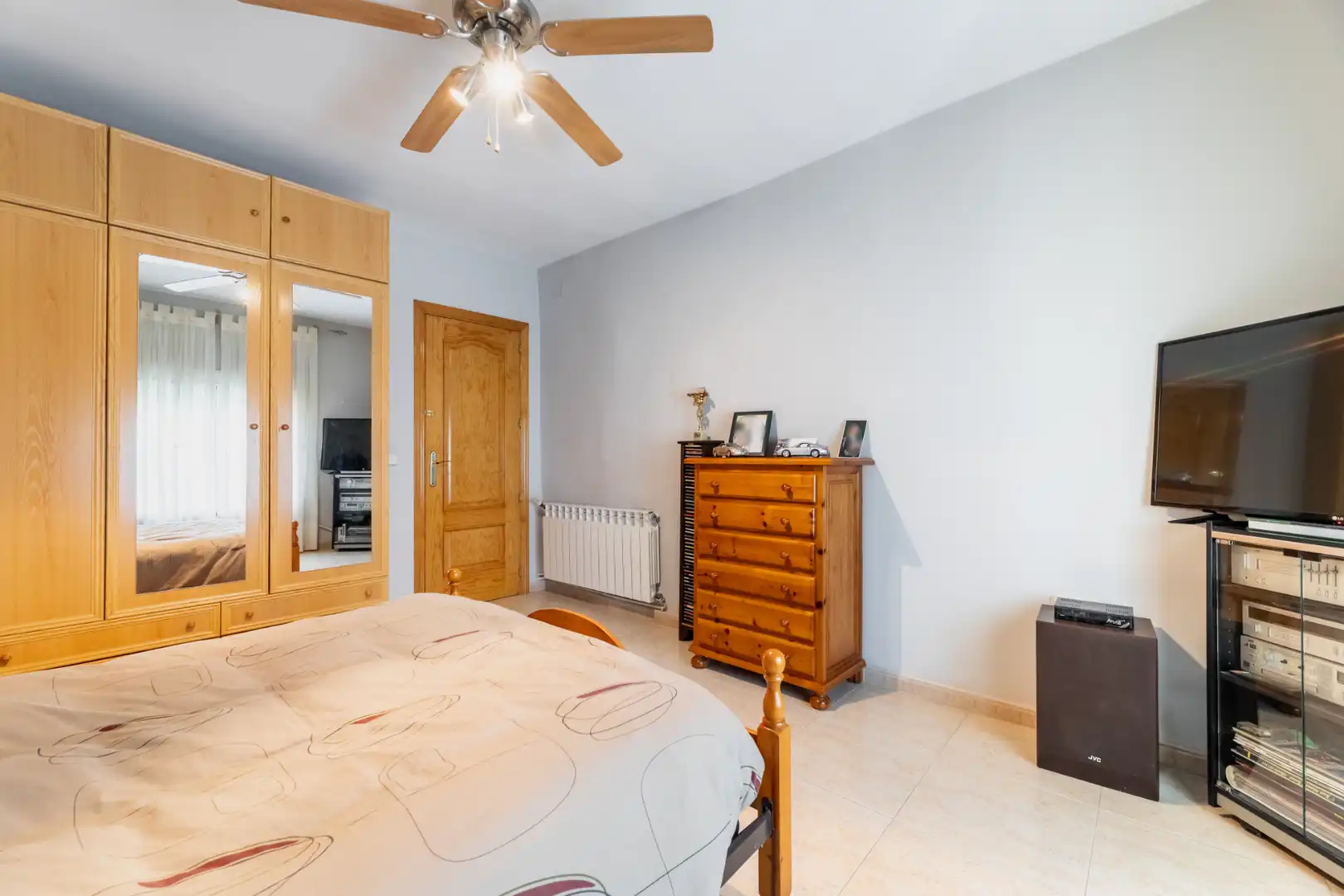 Habitación de Casa adosada en venta en Chiloeches con Calefacción y Balcón