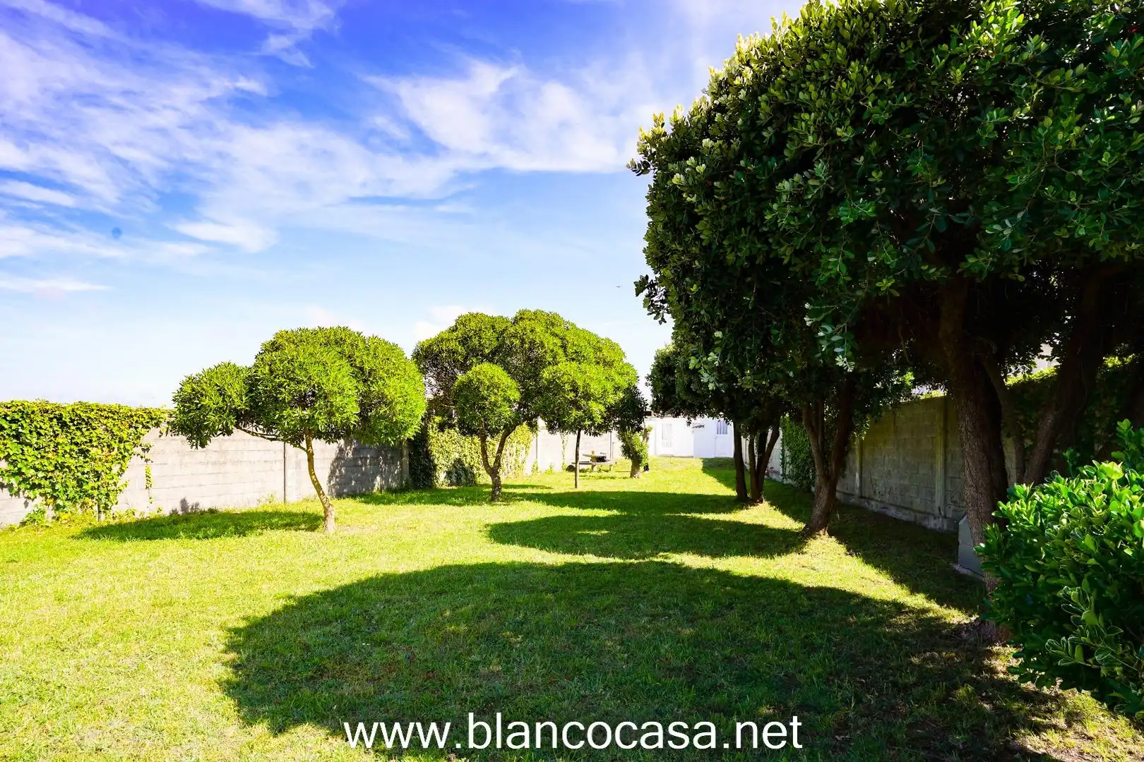Finca rústica en venda en Malpica de Bergantiños amb Jardí privat i Moblat