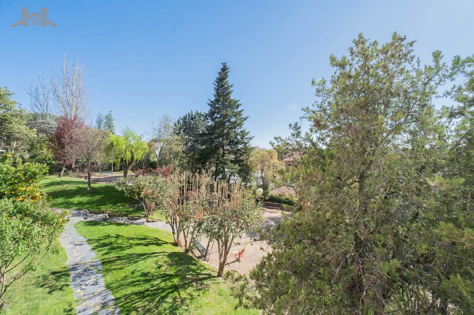 Jardí de Pis en venda en Collado Villalba amb Calefacció, Terrassa i Traster