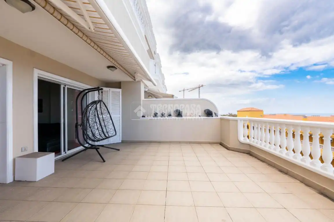Terraza de Piso en venta en Santiago del Teide con Balcón y Piscina comunitaria