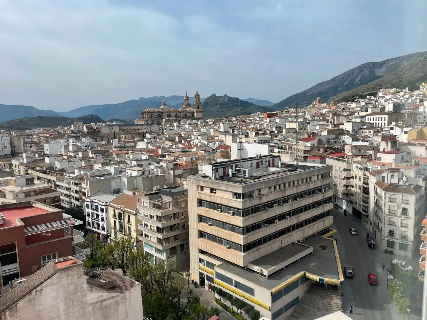 Außenansicht von Wohnung zur Miete in Jaén mit Klimaanlage, Heizung und Parkett