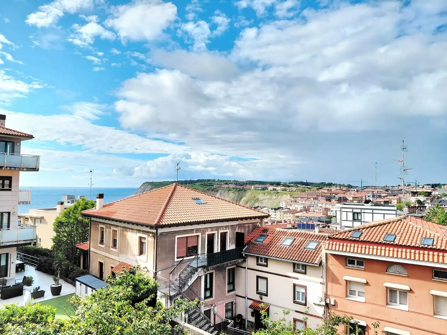Exterior view of Flat for sale in Getxo   with Heating, Terrace and Storage room