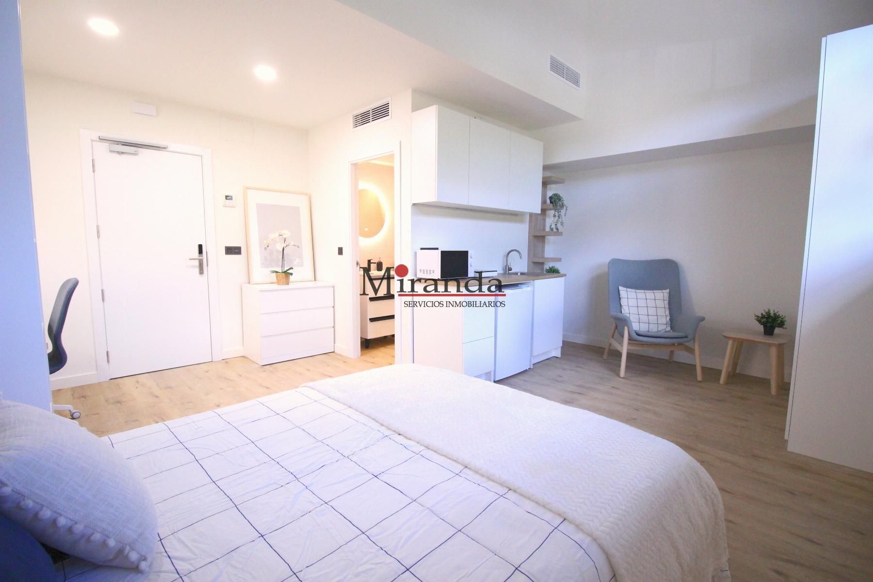 Habitación de Estudio de alquiler en Villaviciosa de Odón con Aire acondicionado, Calefacción y Terraza