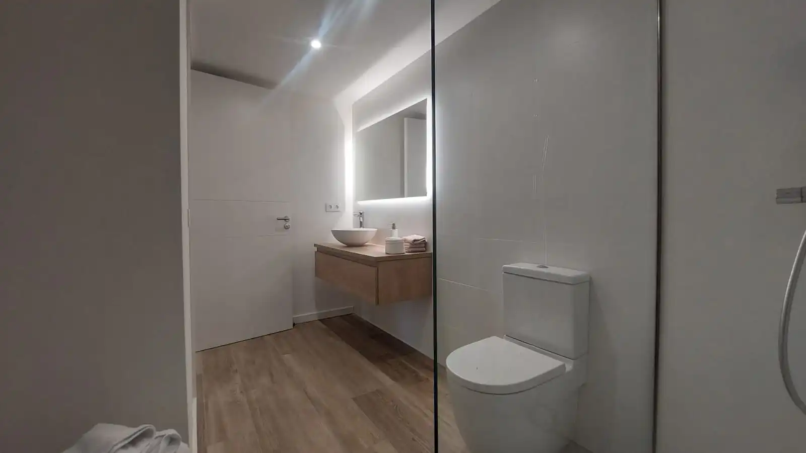 Bany de Pis en venda en Vic amb Aire condicionat, Calefacció i Terrassa