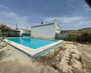 Piscina de Casa adosada en venda en Perales de Tajuña amb Aire condicionat i Terrassa