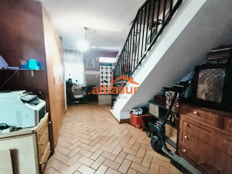 Casa adosada en venda en Córdoba amb Aire condicionat, Terrassa i Traster