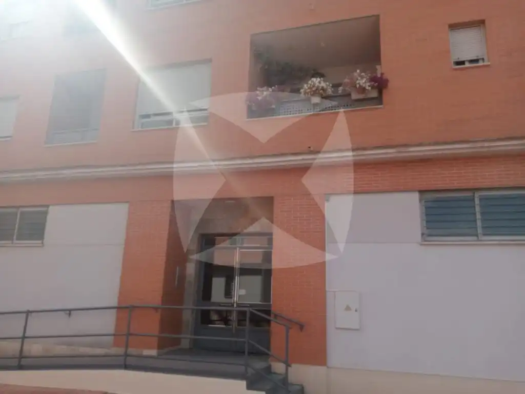 Pis amb piscina de lloguer a Calle Arguello Carvaj