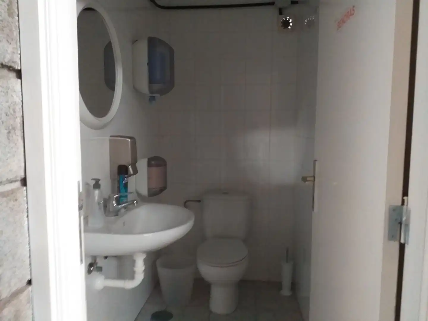 Badezimmer von Fabrikhallen zur Miete in El Rosario