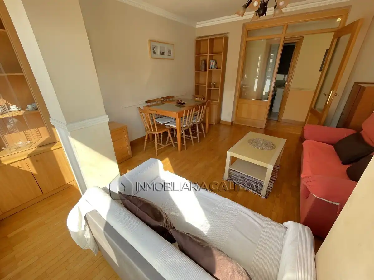 Bedroom of Flat for rent in Burgos  with Heating, Terrace and Furnished