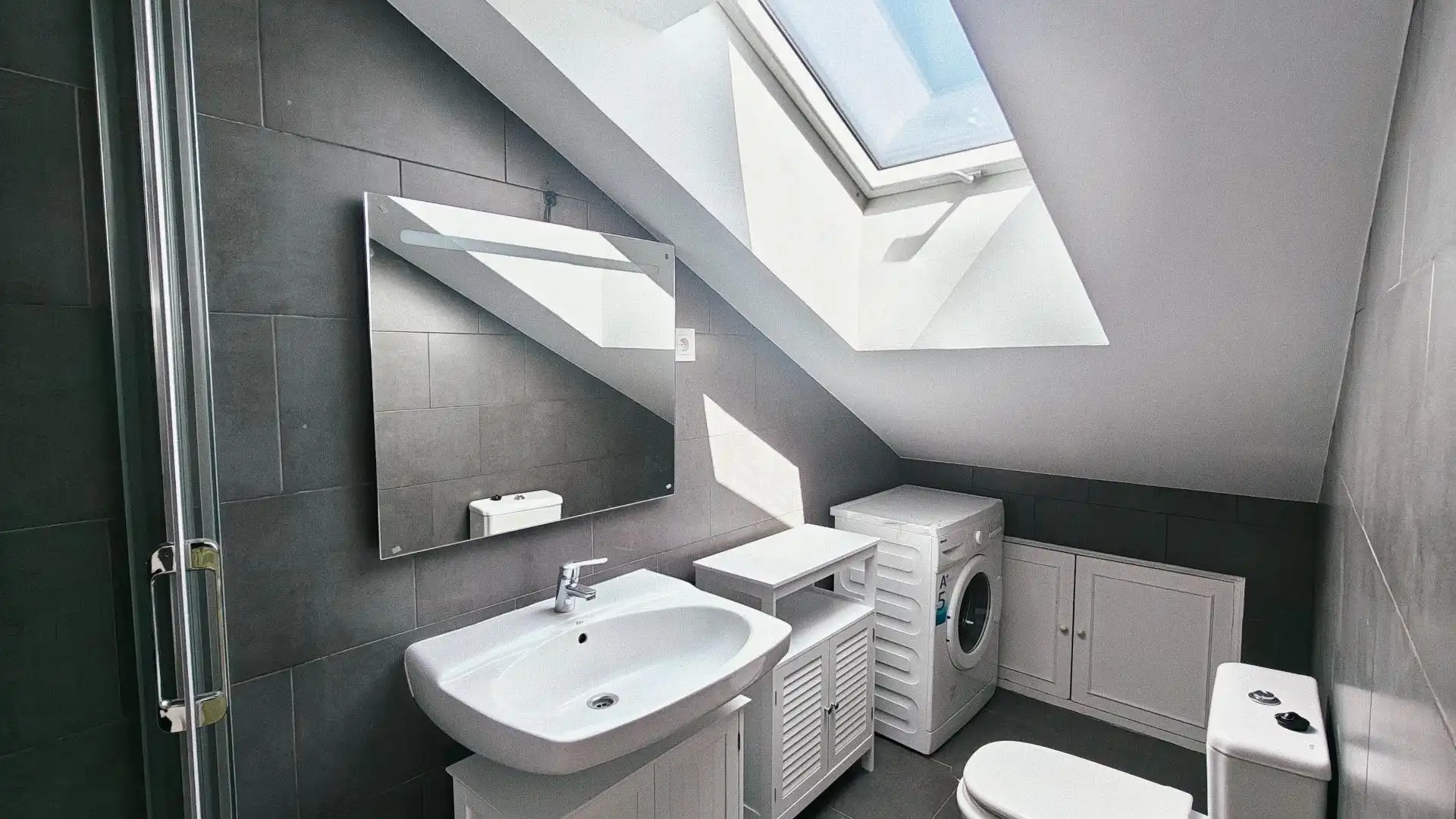 Bathroom of Study for rent in Madrid  with Heating