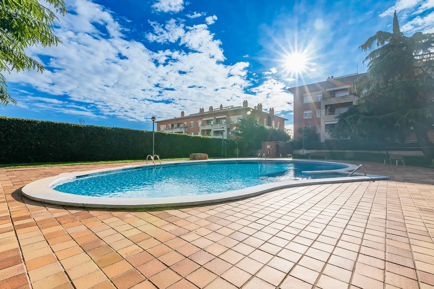 Piscina de Pis en venda en Sant Cugat del Vallès amb Aire condicionat, Calefacció i Parquet